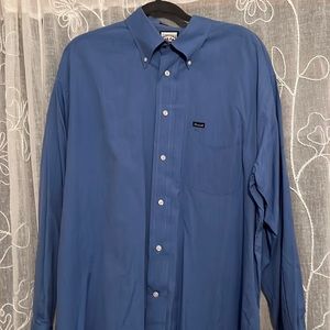 Like new Faconnable men’s cotton blue button down shirt XL